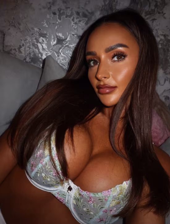 Ella😘