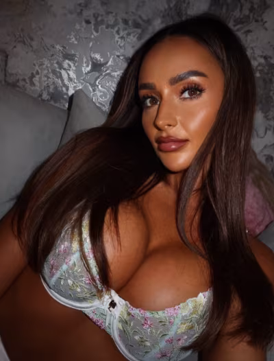 Ella😘